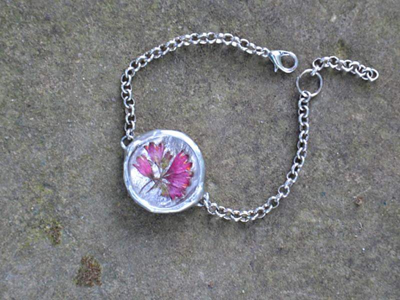 Błyszcząca bransoletka z dzwonkami (w kolorze srebrnym)