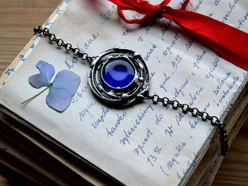 Bransoletka mały opleciony szafir (w kolorze ciemnego srebra)