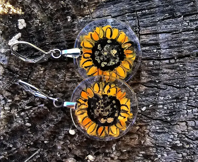 Malowane kolczyki ze słonecznikami II (na biglach ze stali chirurgicznej w kolorze srebrnym)
