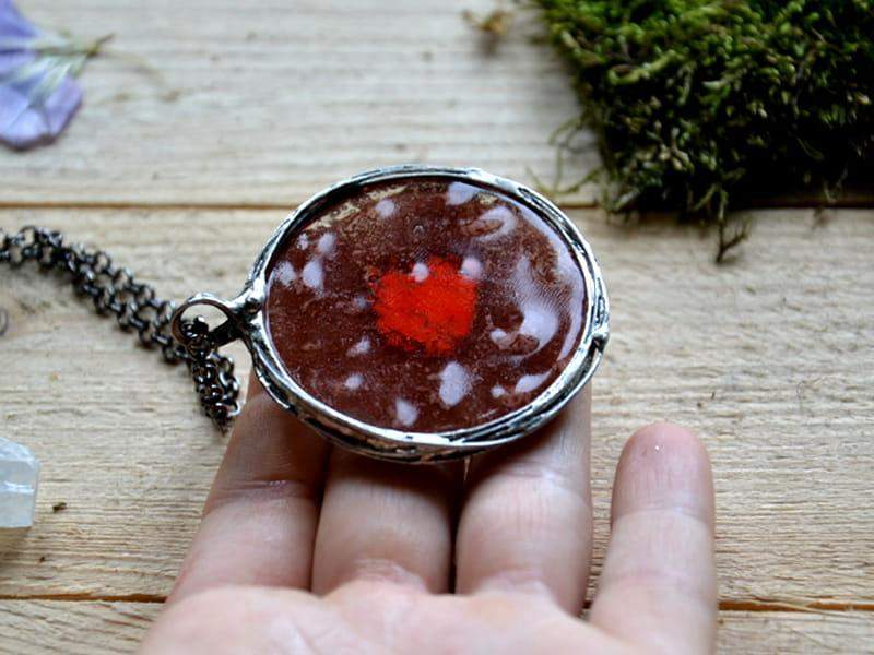 Nastrojowy naszyjnik w kolorach zachodzącego słońca (oprawa w kolorze ciemnego srebra)