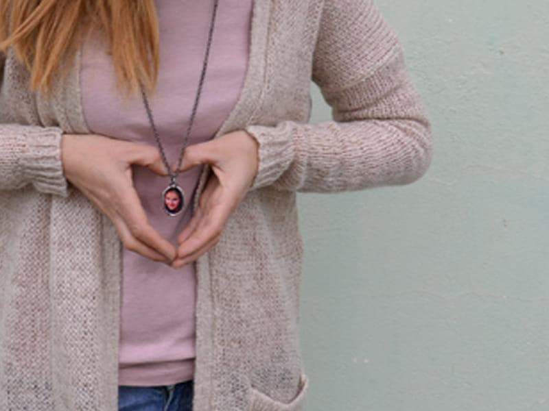 Naszyjnik ze zdjęciem (oprawa w kolorze ciemnego srebra)