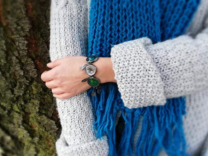 Niezwykła bransoletka w stylu boho (oprawa w kolorze ciemnego srebra)