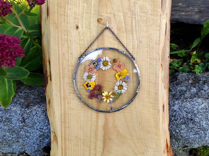 Obraz z suszonymi roślinami:  polny wianek