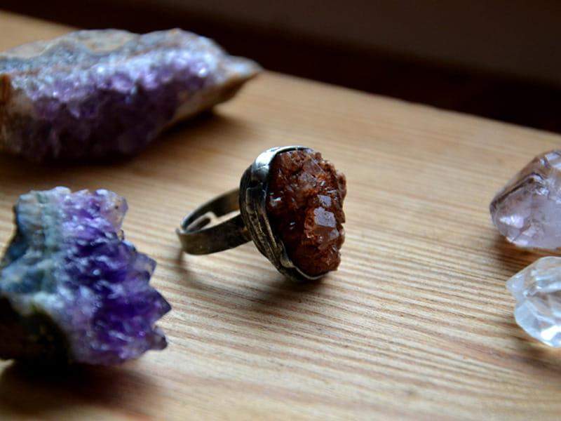 Pierścionek z aragonitem