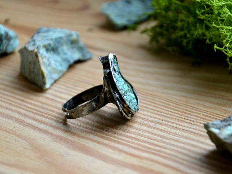 Pierścionek z surowym turkusem II