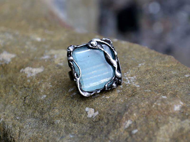 Retro pierścionek w szarości (w kolorze ciemnego srebra)