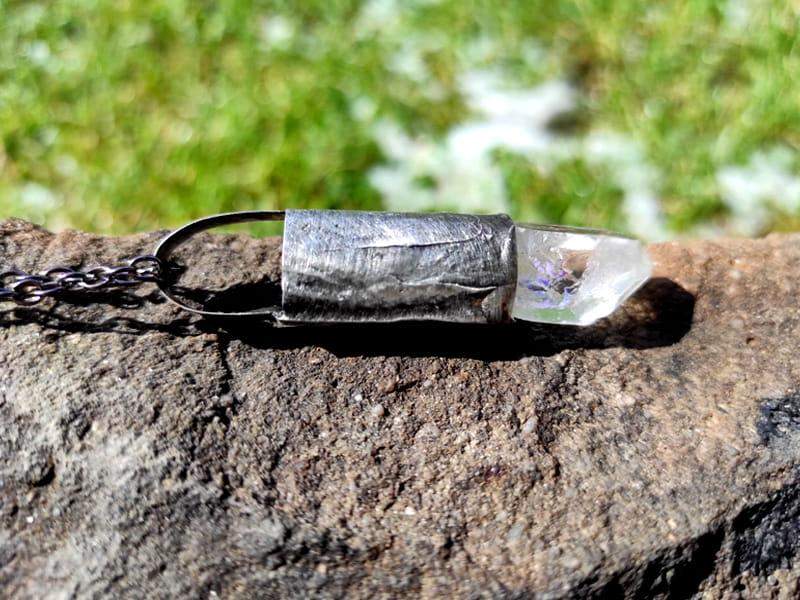 Surowy naszyjnik z kryształem górskim II