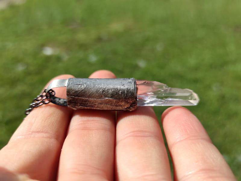 Surowy naszyjnik z kryształem górskim III