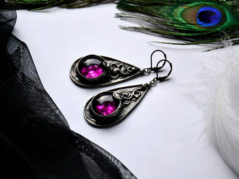 Orientalne kolczyki z fioletem (oprawa w kolorze ciemnego srebra)